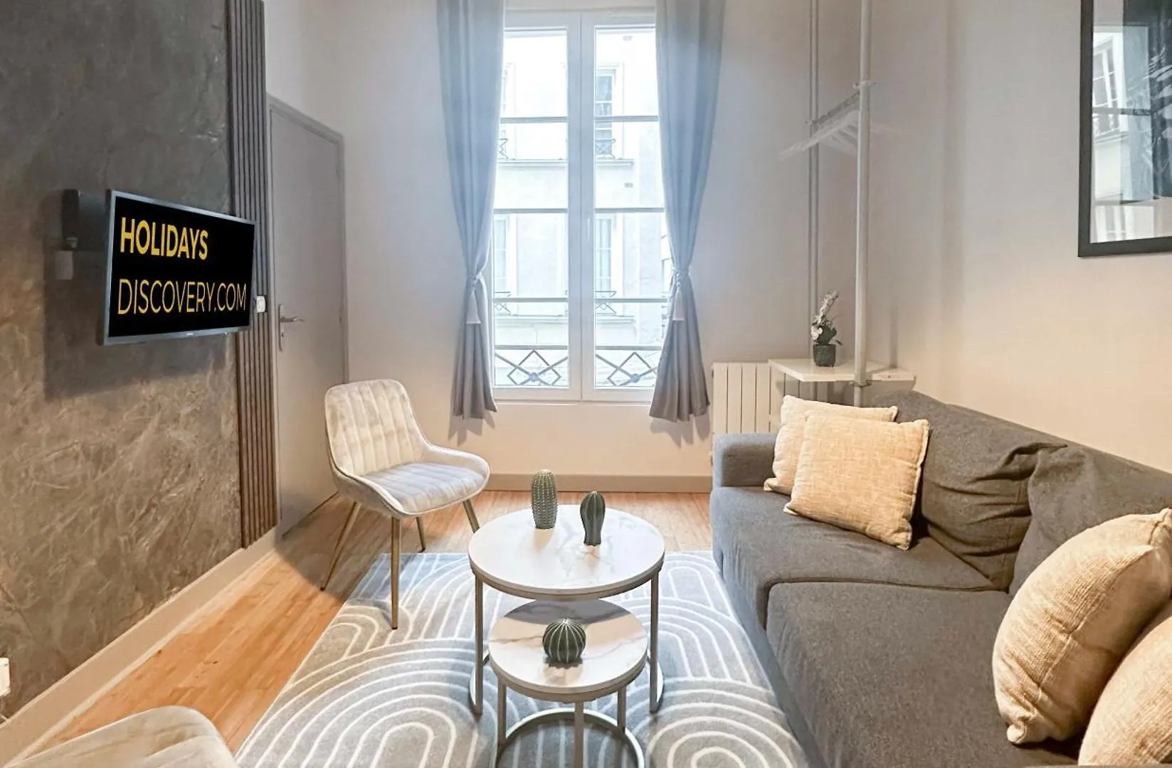 1630 - Best Deal Champs Elysees Olympic Games 2024 Paris France